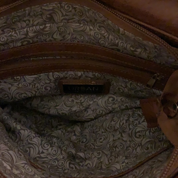 Urban expressions crossbody - Picture 4 of 5